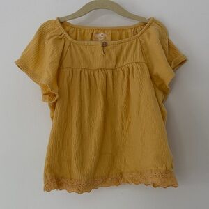 Oshkosh B’gosh Mustard Yellow Kids Top Lace Hem Size 6 Years